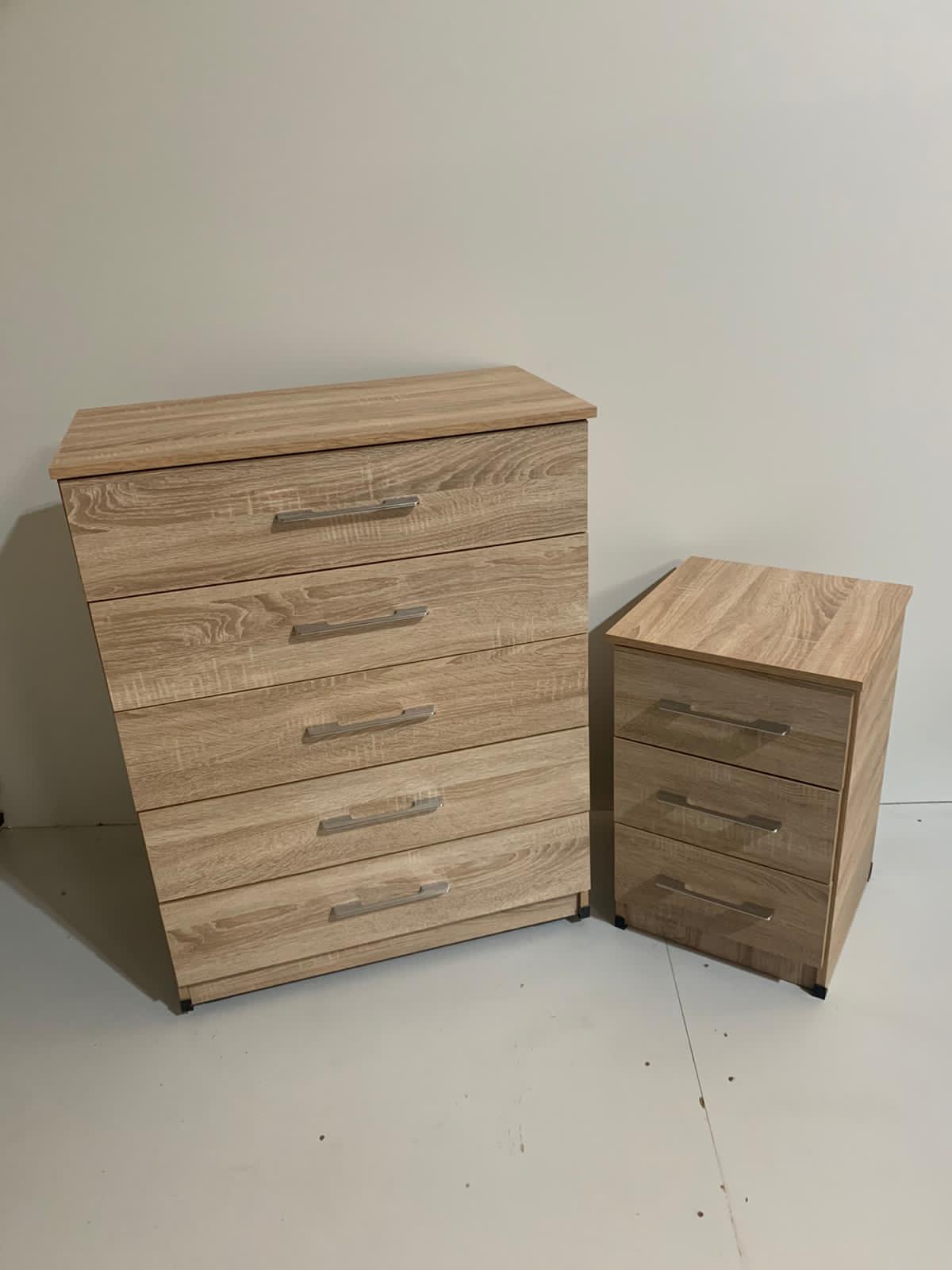 Modern Oak Chest of Drawers with Matching Bedside Table – 5 Drawer Chest & 3 Drawer Bedside Storage Set